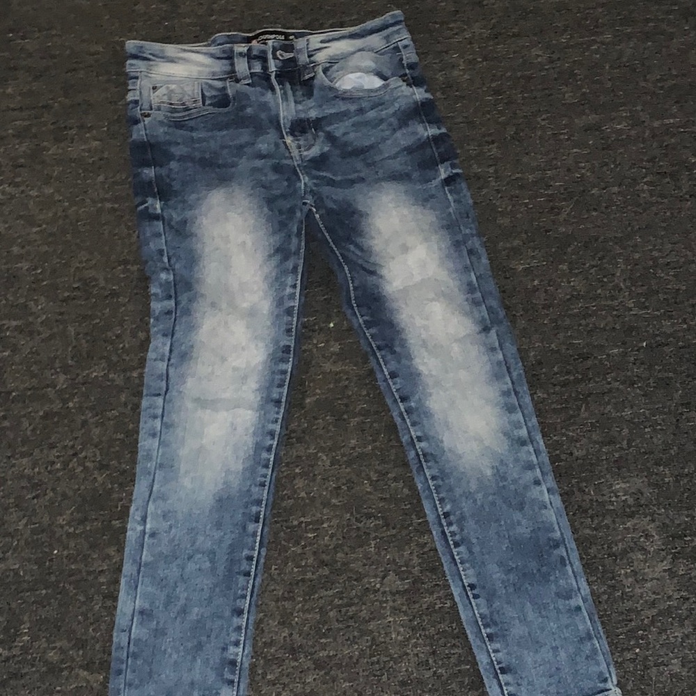 I’m selling this because they don’t fit my little brother anymore.